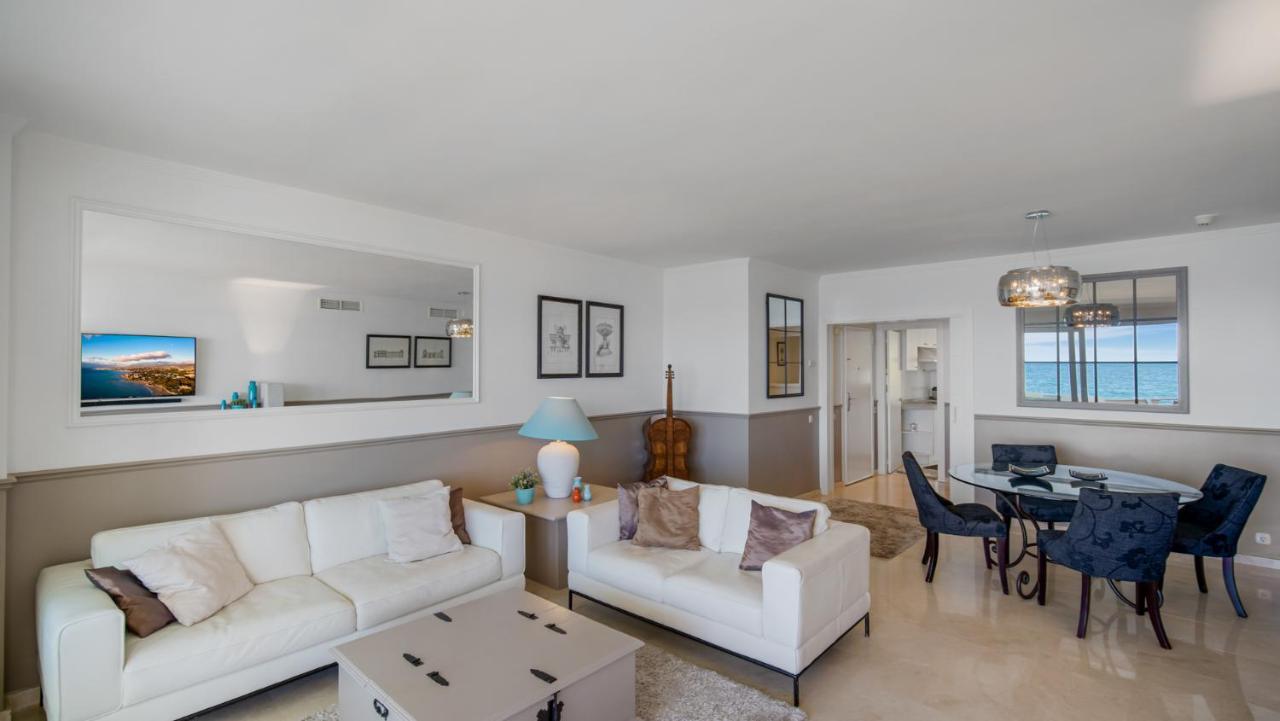 Beach-Line Apartment With 3 Bedrooms In אסטפונה מראה חיצוני תמונה